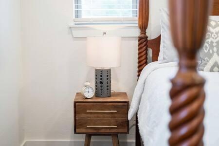 The Warhol - Pet-Friendly Apartment Bentonville Kültér fotó