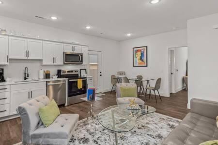 The Warhol - Pet-Friendly Apartment Bentonville Kültér fotó